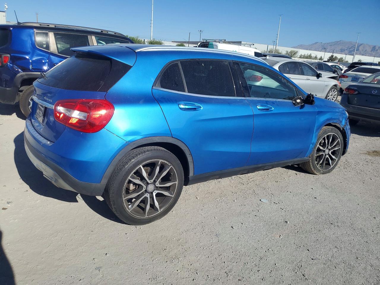 2015 MERCEDES-BENZ GLA 250 4MATIC — снимка 3