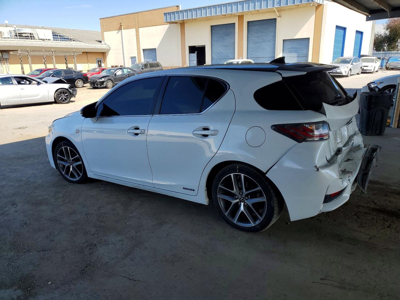 2015 LEXUS CT 200 — снимка 2
