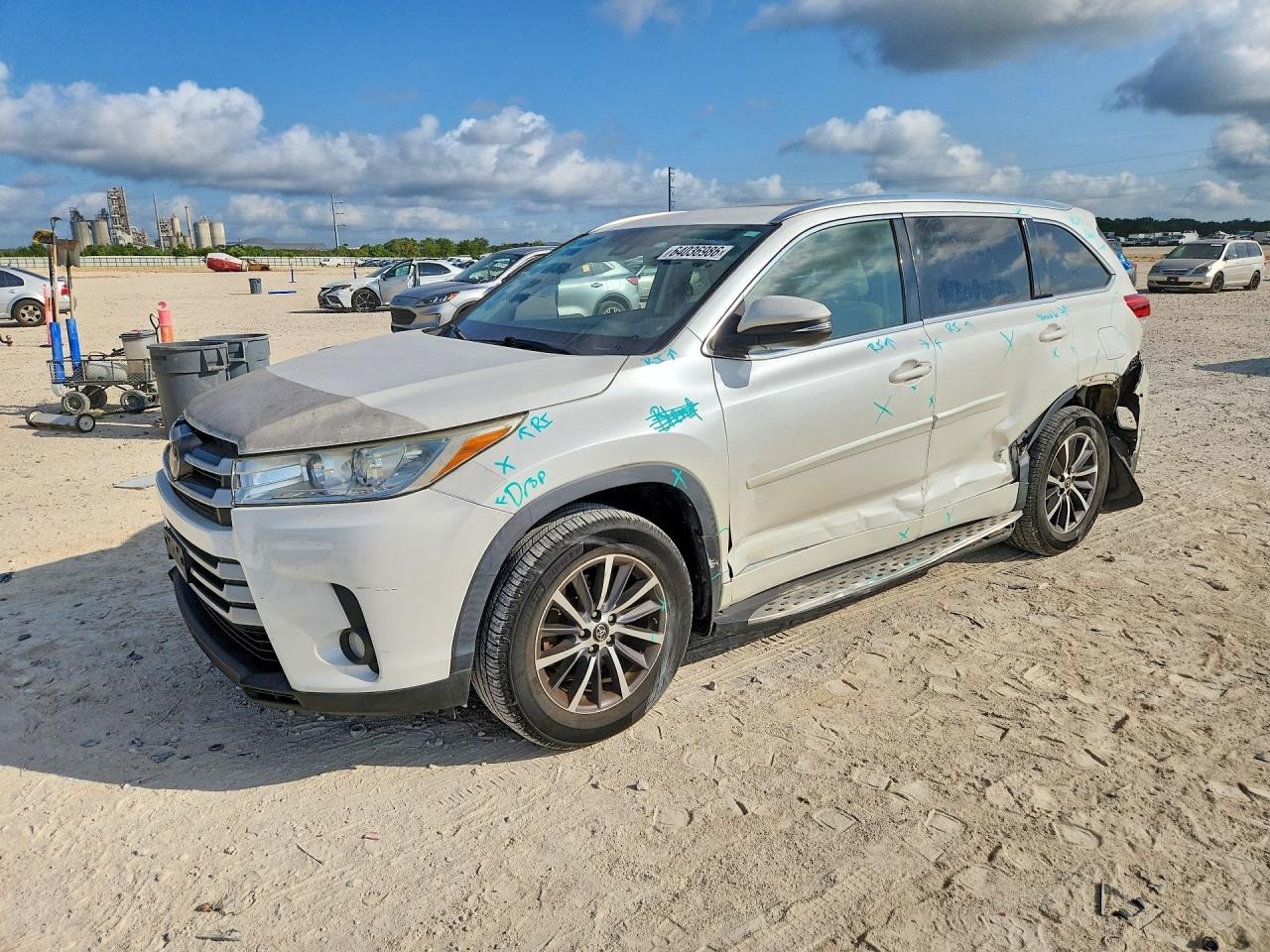 2017 TOYOTA HIGHLANDER XLE