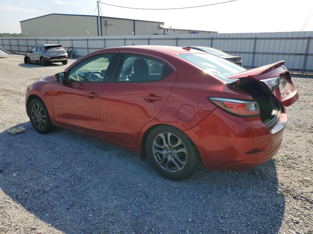 2019 TOYOTA YARIS LE — снимка 2
