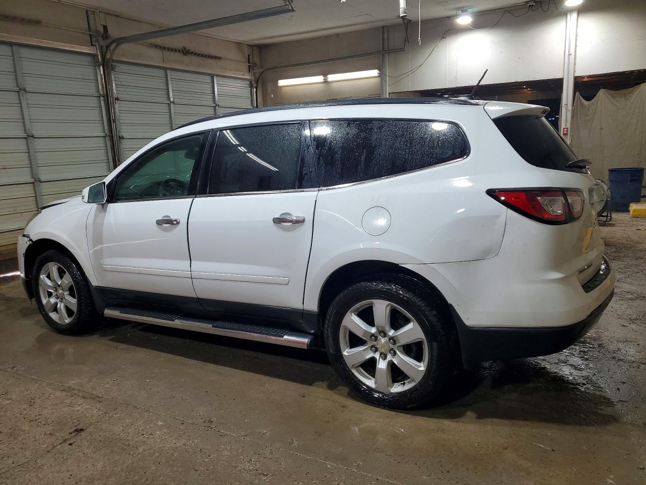 2017 CHEVROLET TRAVERSE LT — снимка 2