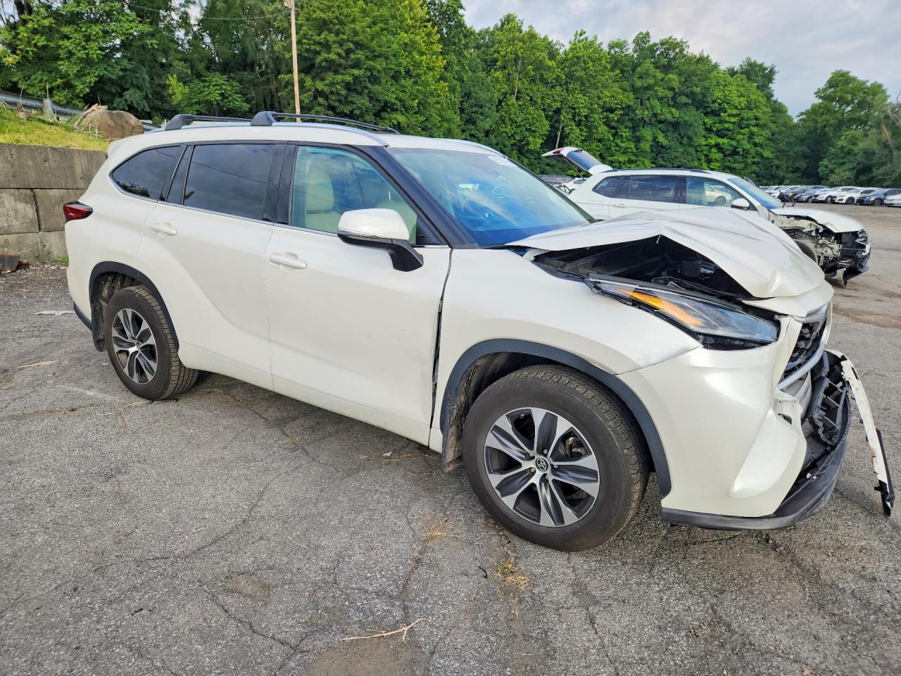 2021 TOYOTA HIGHLANDER XLE — снимка 4
