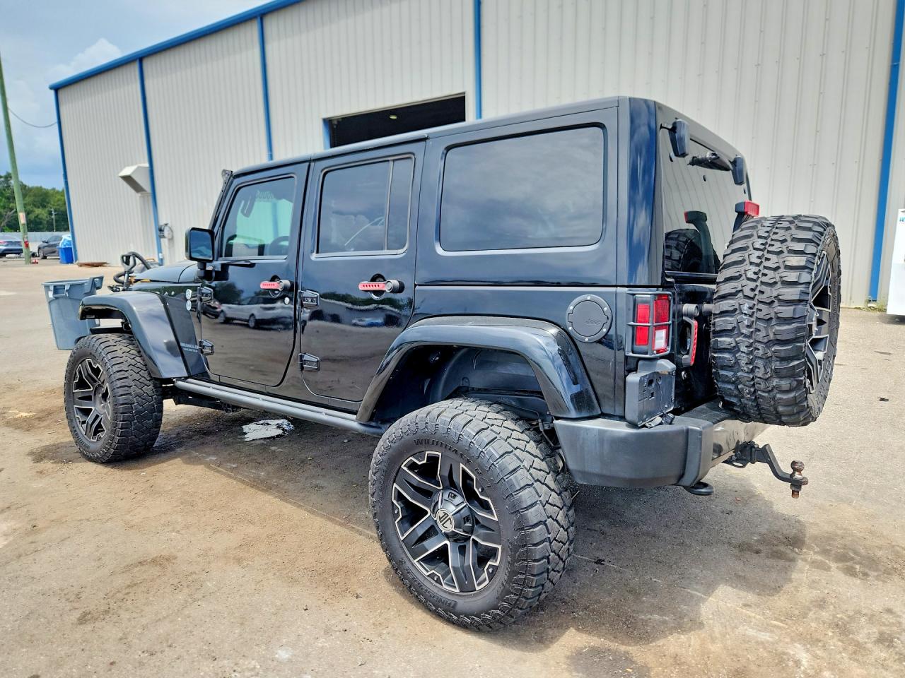2015 JEEP WRANGLER UNLIMITED SAHARA — снимка 2