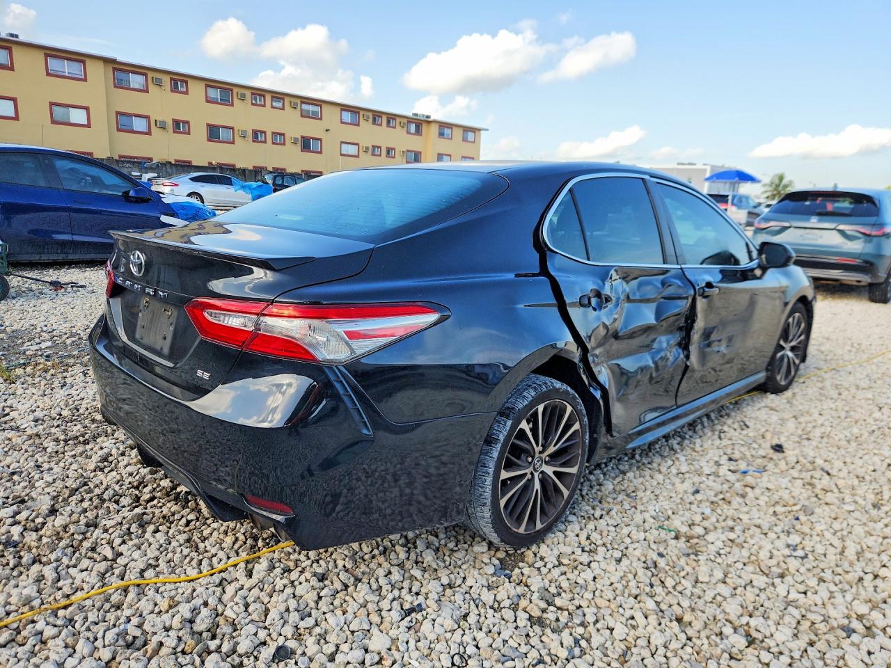 2018 TOYOTA CAMRY SE — снимка 3