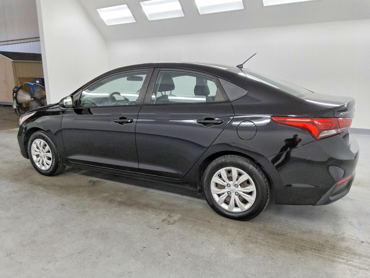 2020 HYUNDAI ACCENT SE — снимка 2