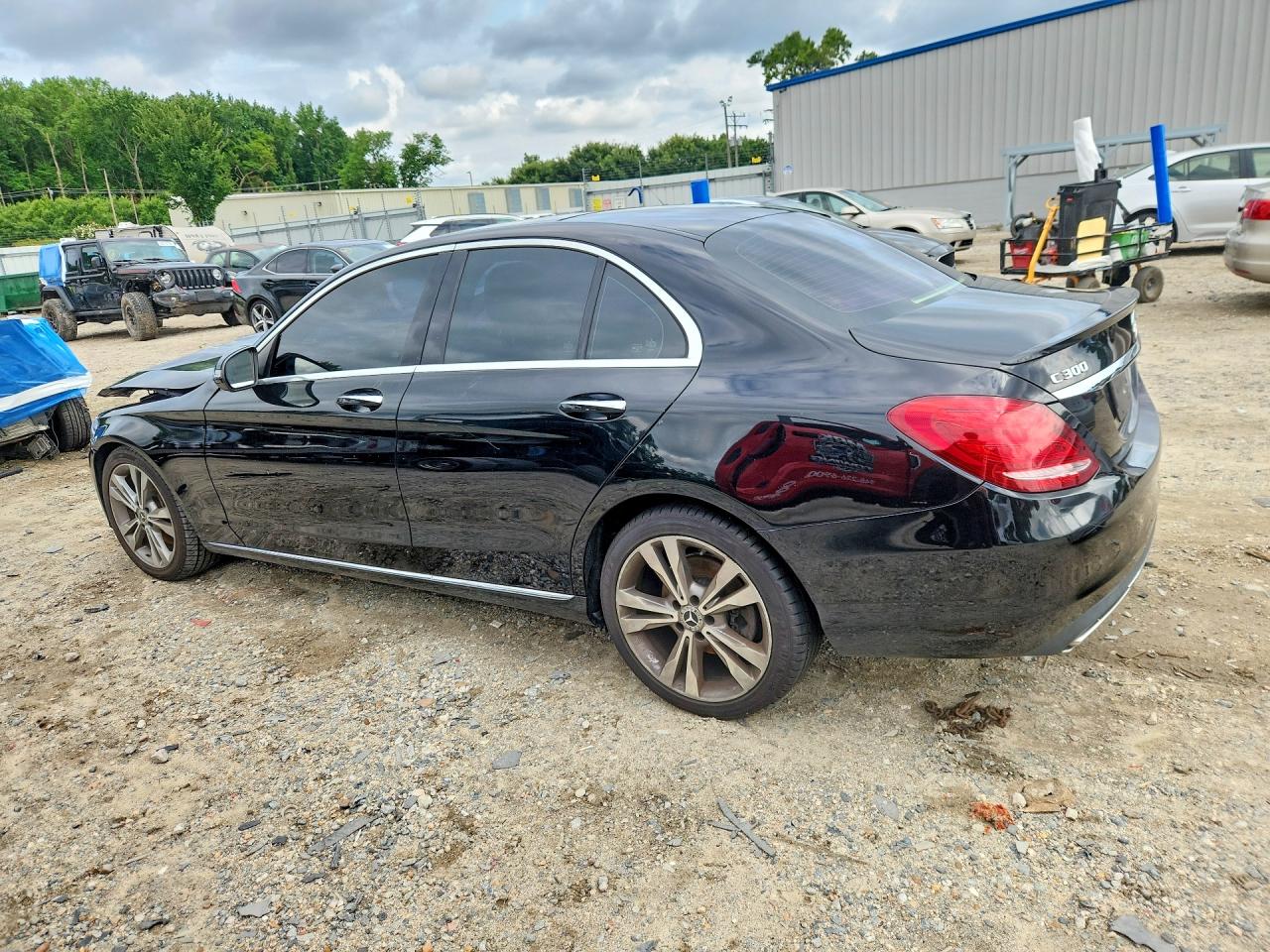 2017 MERCEDES-BENZ C 300 — снимка 2
