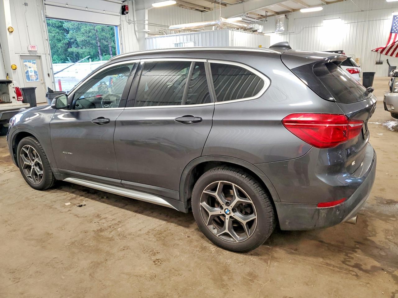 2016 BMW X1 XDRIVE28I — снимка 2