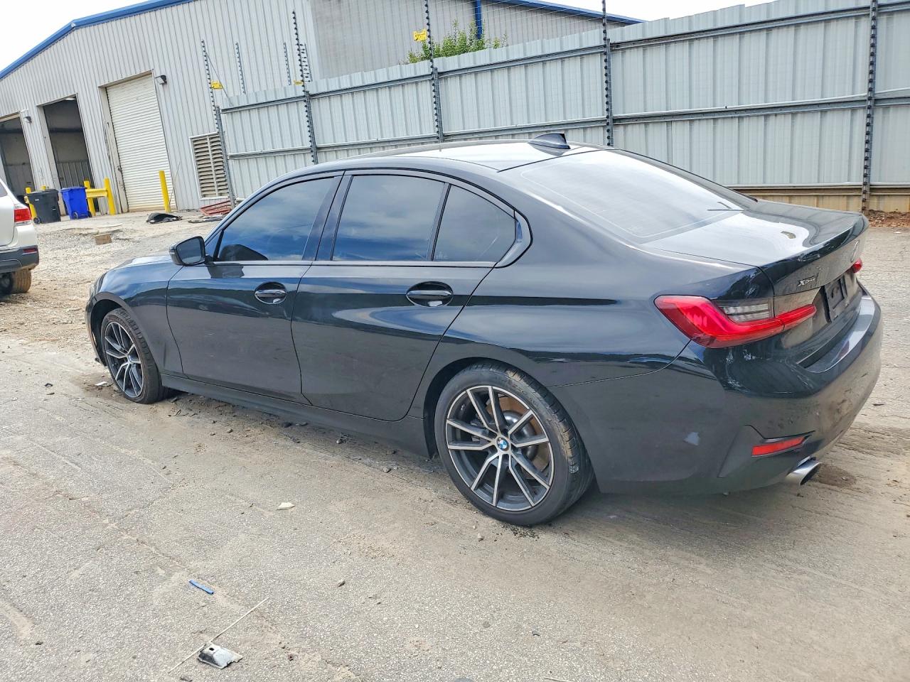 2019 BMW 330XI — снимка 2