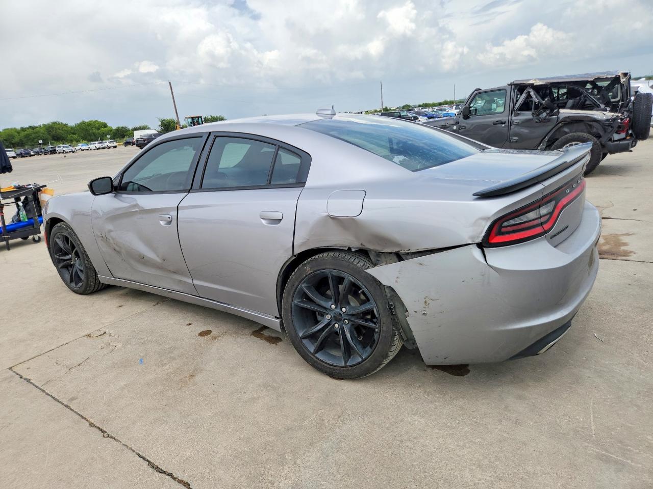 2016 DODGE CHARGER SXT — снимка 2