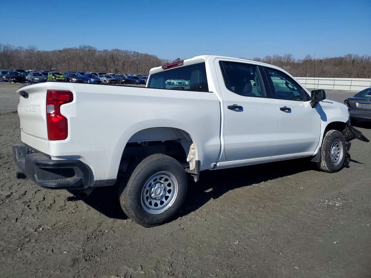 2026 CHEVROLET SILVERADO C1500 — снимка 3