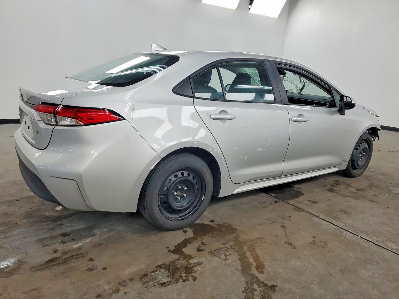 2025 TOYOTA COROLLA LE — снимка 3