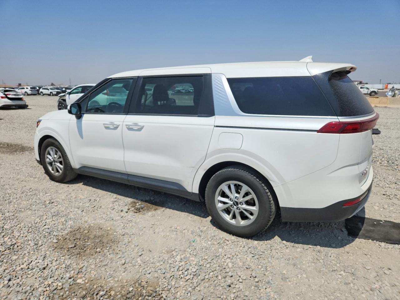 2022 KIA CARNIVAL LX — снимка 2