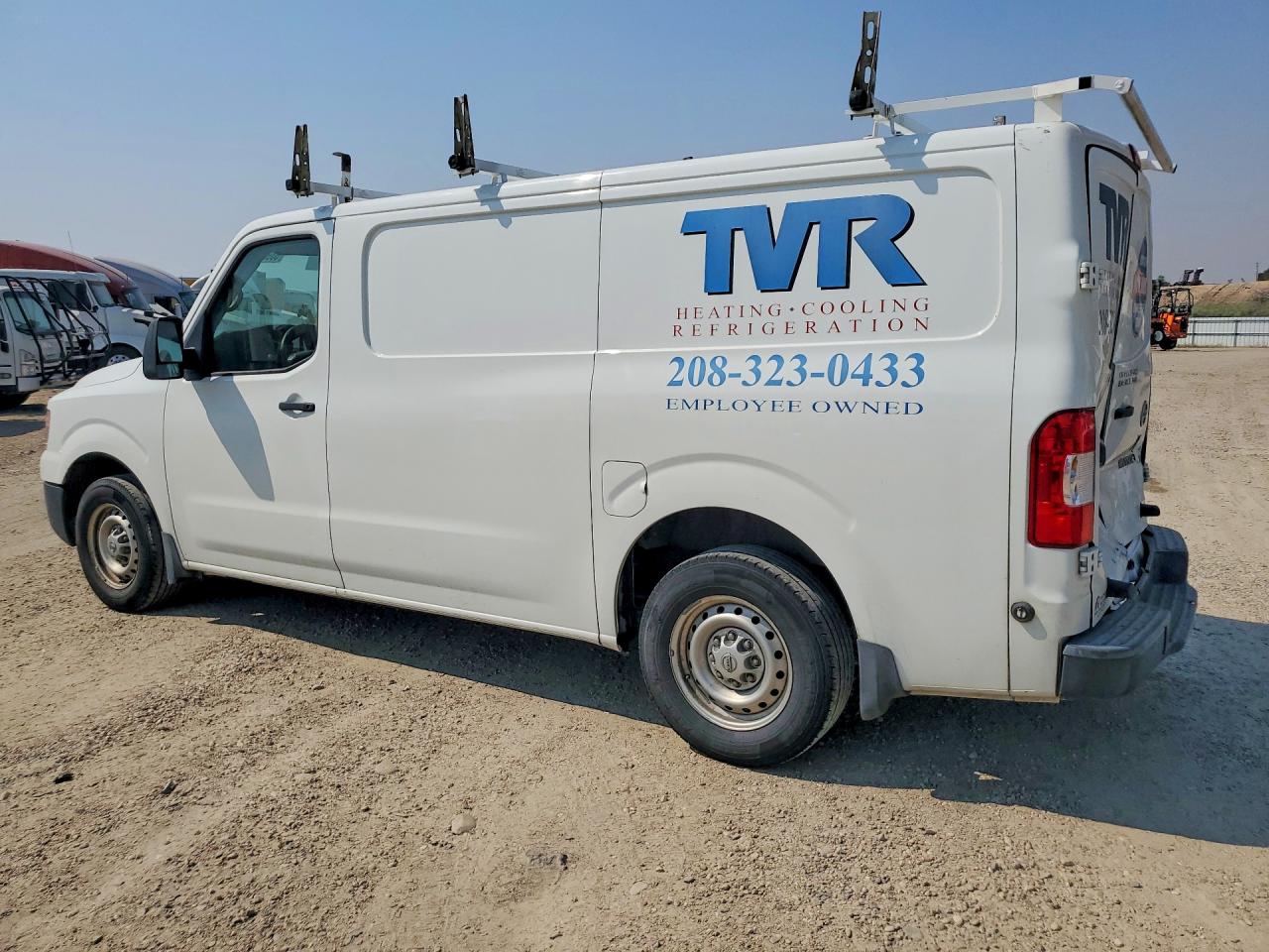 2016 NISSAN NV 1500 S — снимка 2