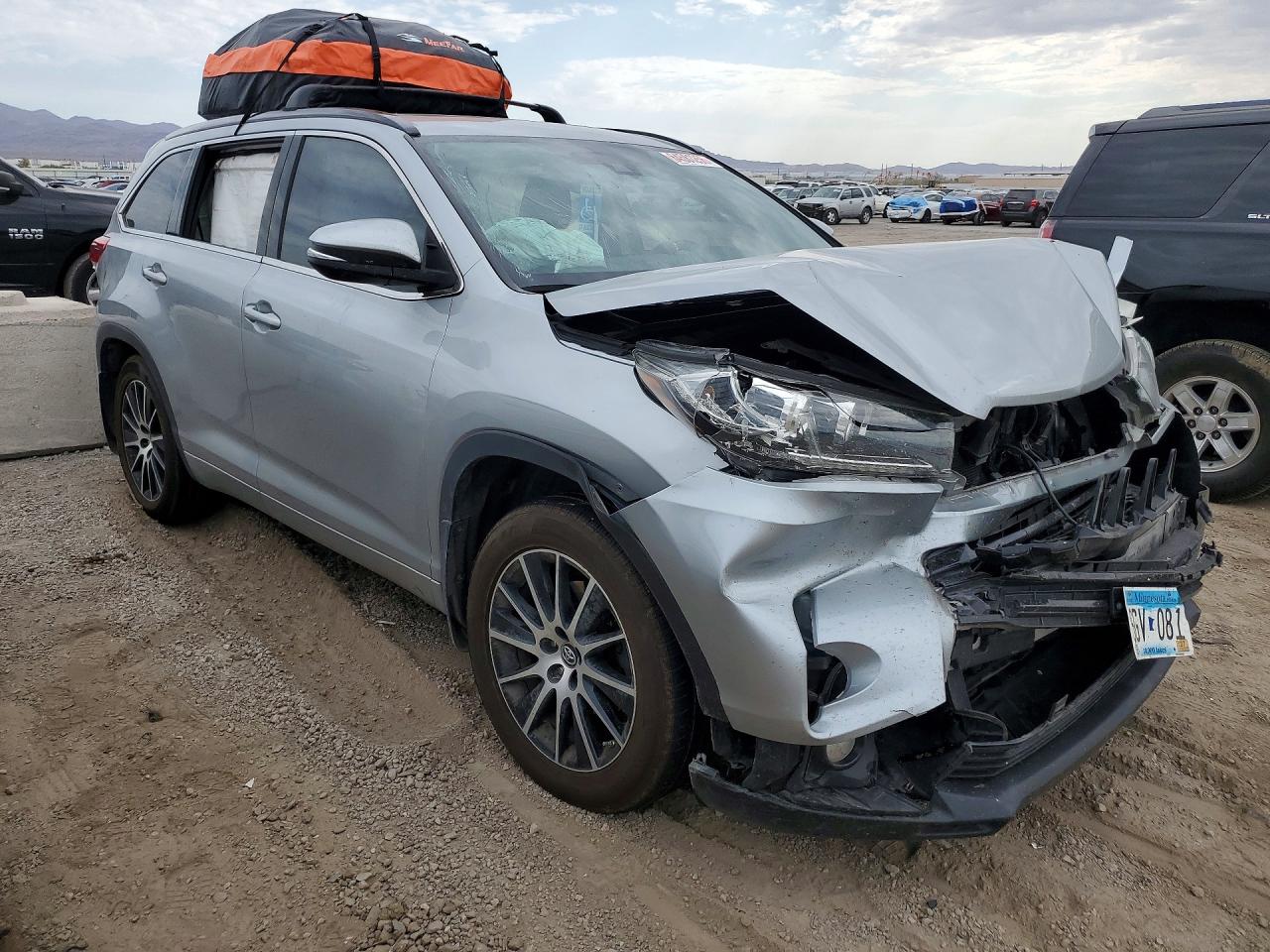2017 TOYOTA HIGHLANDER SE — снимка 4