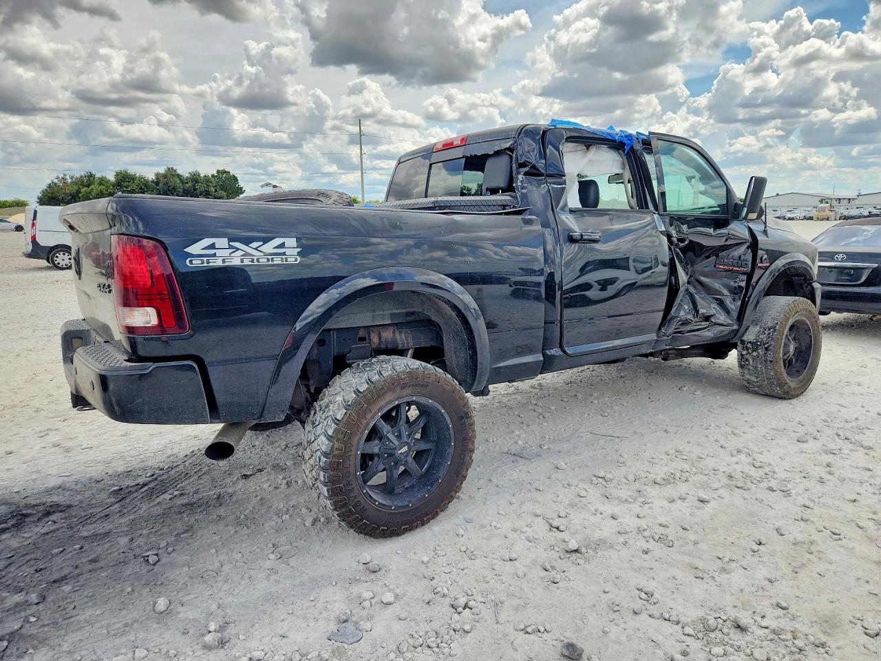 2016 RAM 2500 LARAMIE — снимка 3