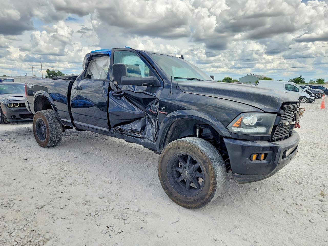 2016 RAM 2500 LARAMIE — снимка 4