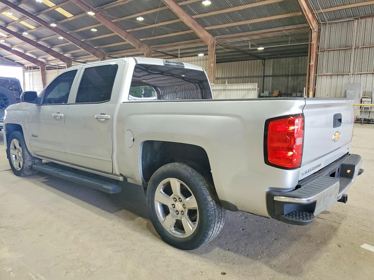 2017 CHEVROLET SILVERADO C1500 LT — снимка 2