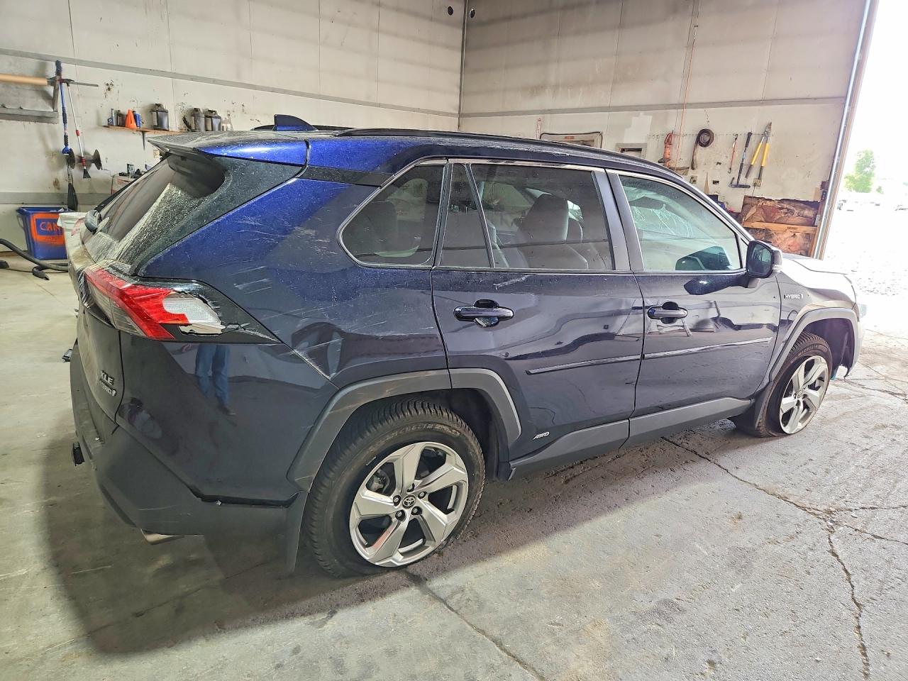 2021 TOYOTA RAV4 HYBRID XLE PREMIUM — снимка 3