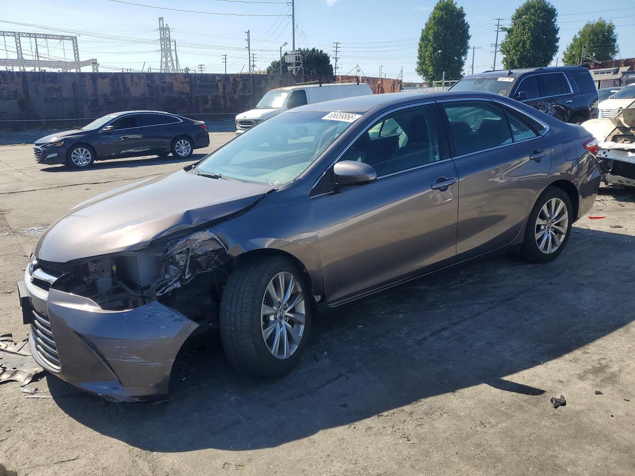 2015 TOYOTA CAMRY XLE
