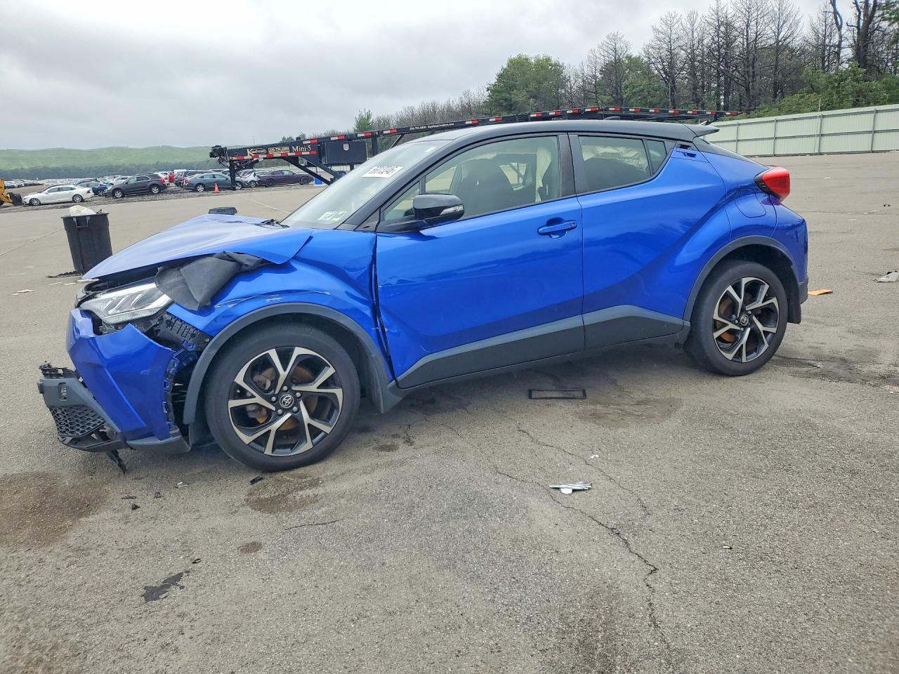 2020 TOYOTA C-HR XLE