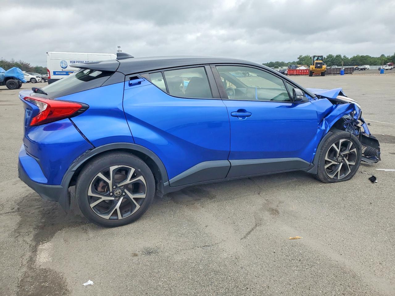 2020 TOYOTA C-HR XLE — снимка 3