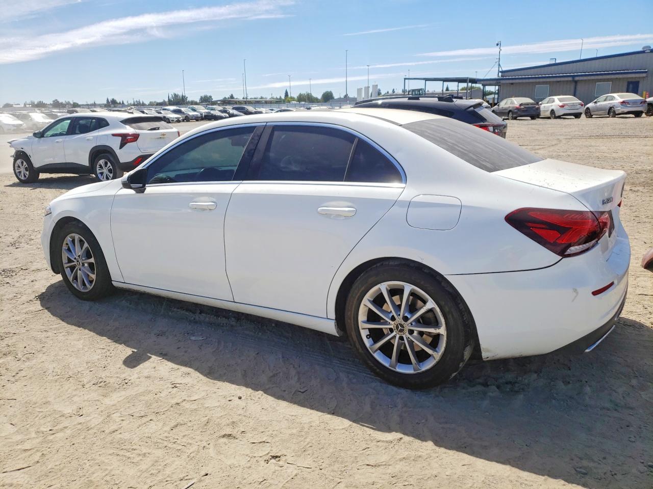 2019 MERCEDES-BENZ A 220 — снимка 2