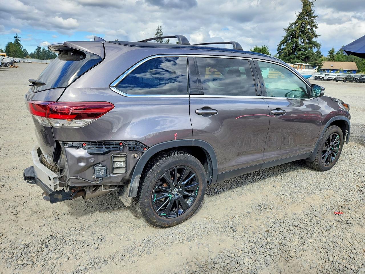 2019 TOYOTA HIGHLANDER SE — снимка 3