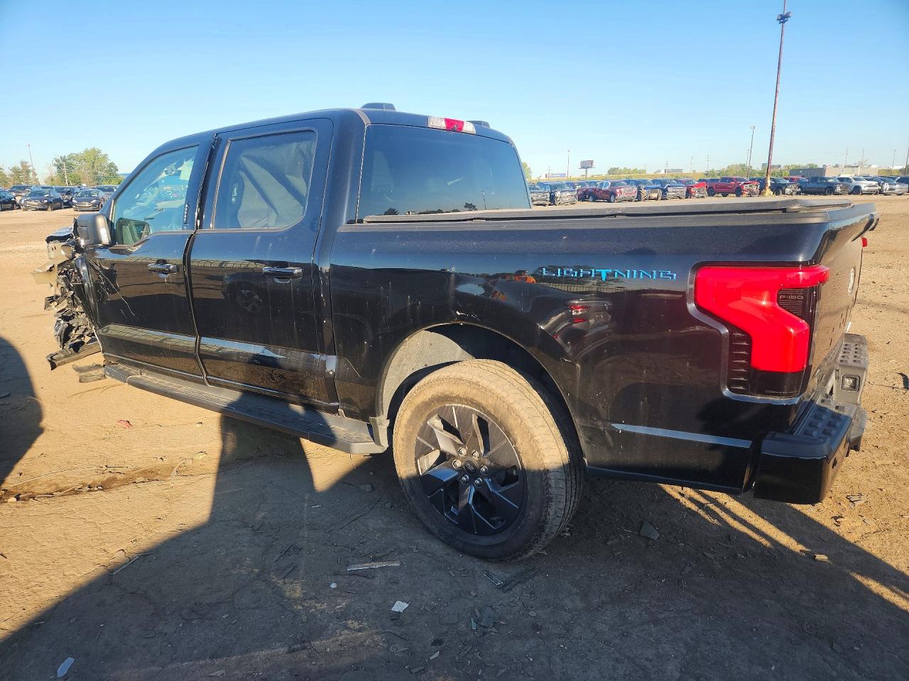 2024 FORD F150 LIGHTNING XLT — снимка 2