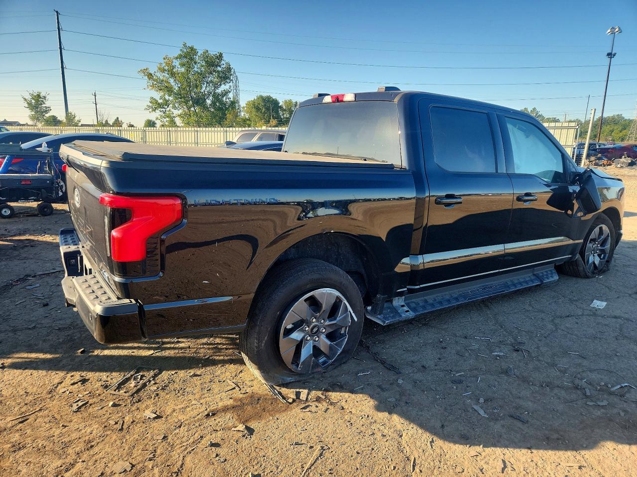 2024 FORD F150 LIGHTNING XLT — снимка 3