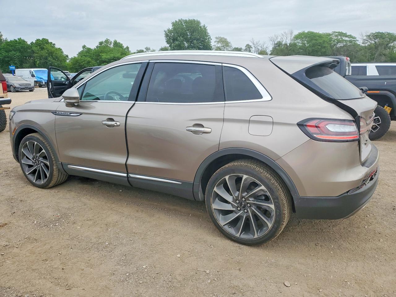 2019 LINCOLN NAUTILUS RESERVE — снимка 2