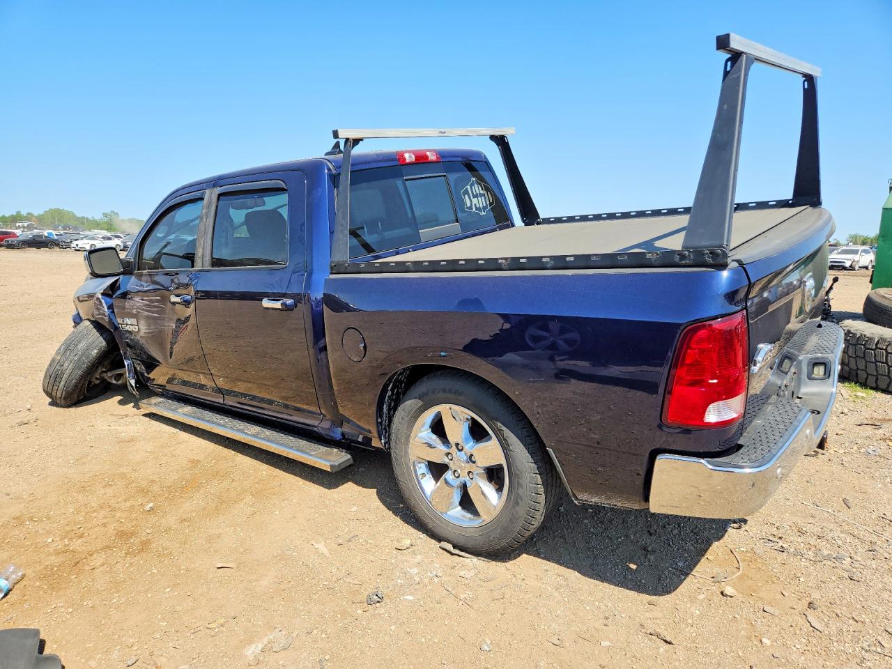 2016 RAM 1500 SLT — снимка 2