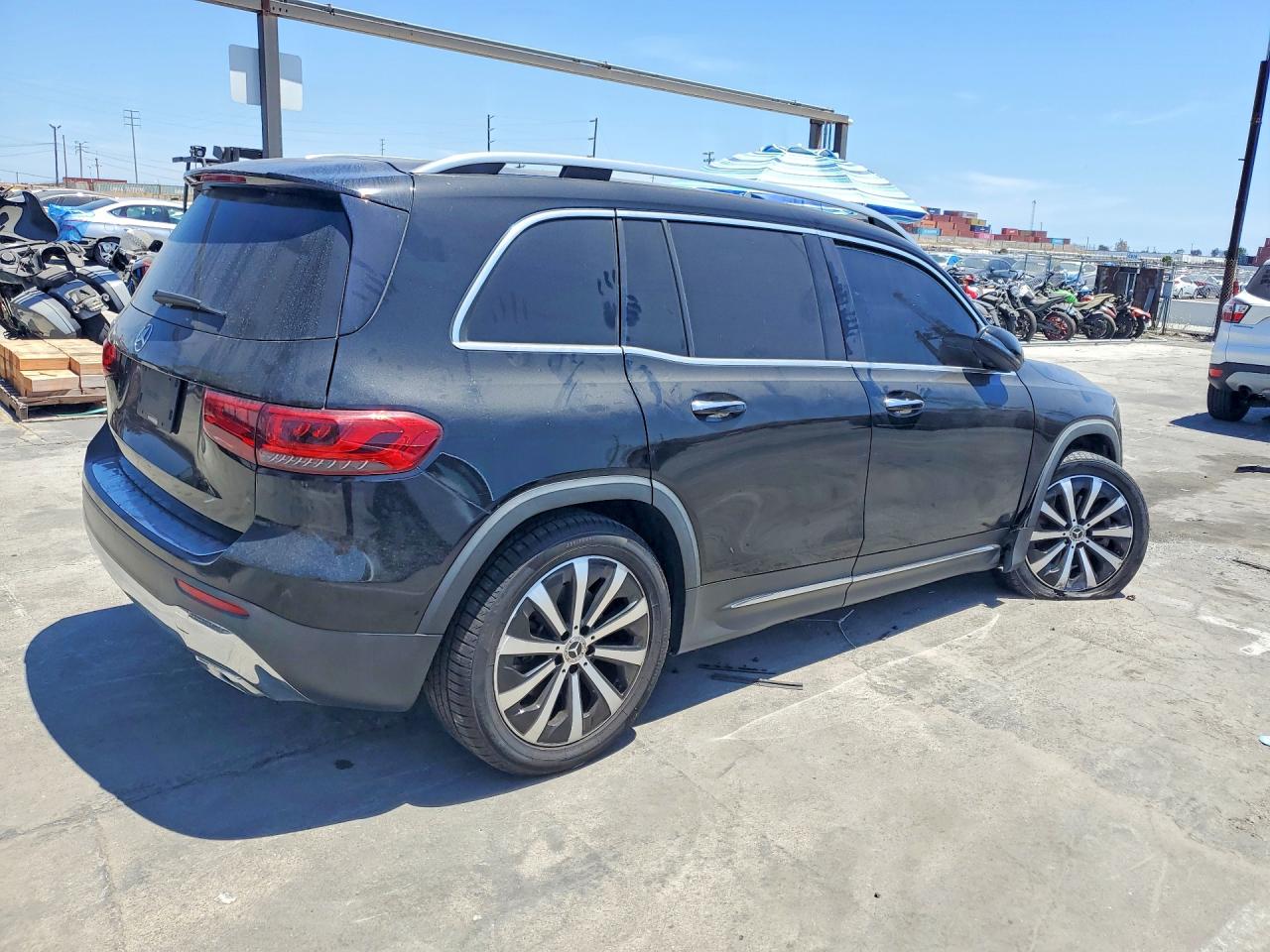 2021 MERCEDES-BENZ GLB 250 — снимка 3