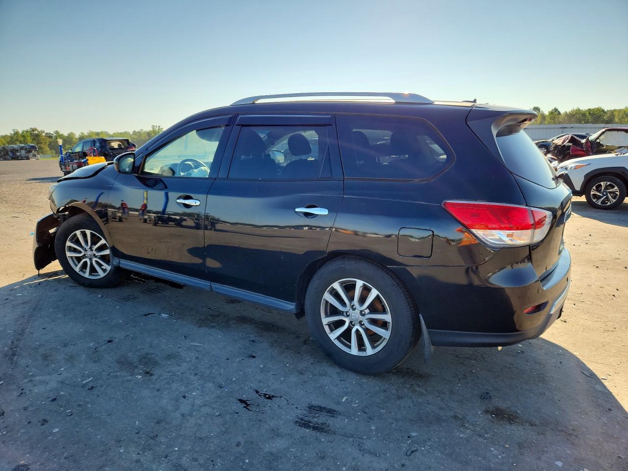 2015 NISSAN PATHFINDER SV — снимка 2
