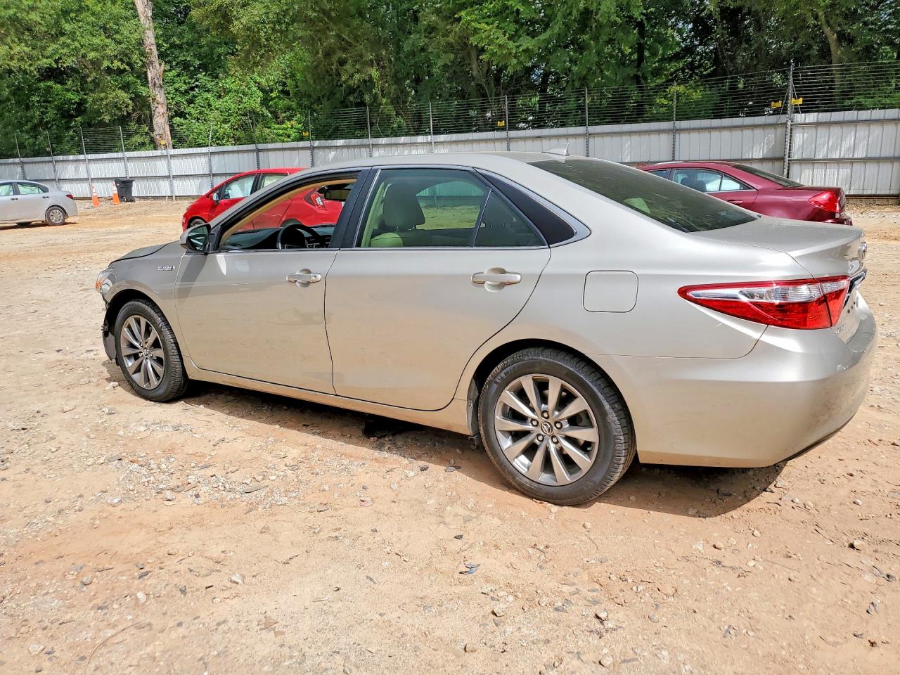 2015 TOYOTA CAMRY HYBRID XLE — снимка 2
