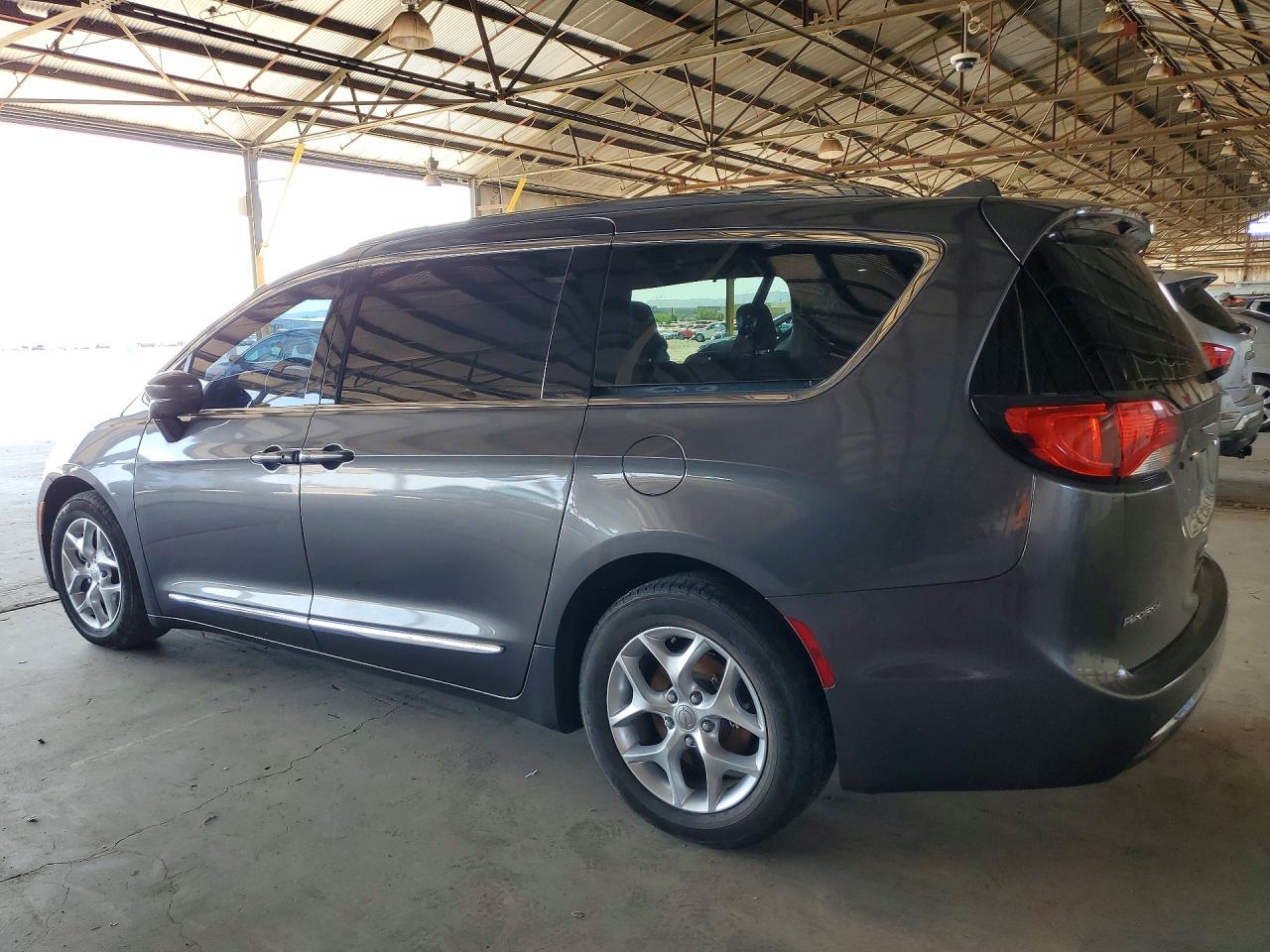 2017 CHRYSLER PACIFICA TOURING L PLUS — снимка 2