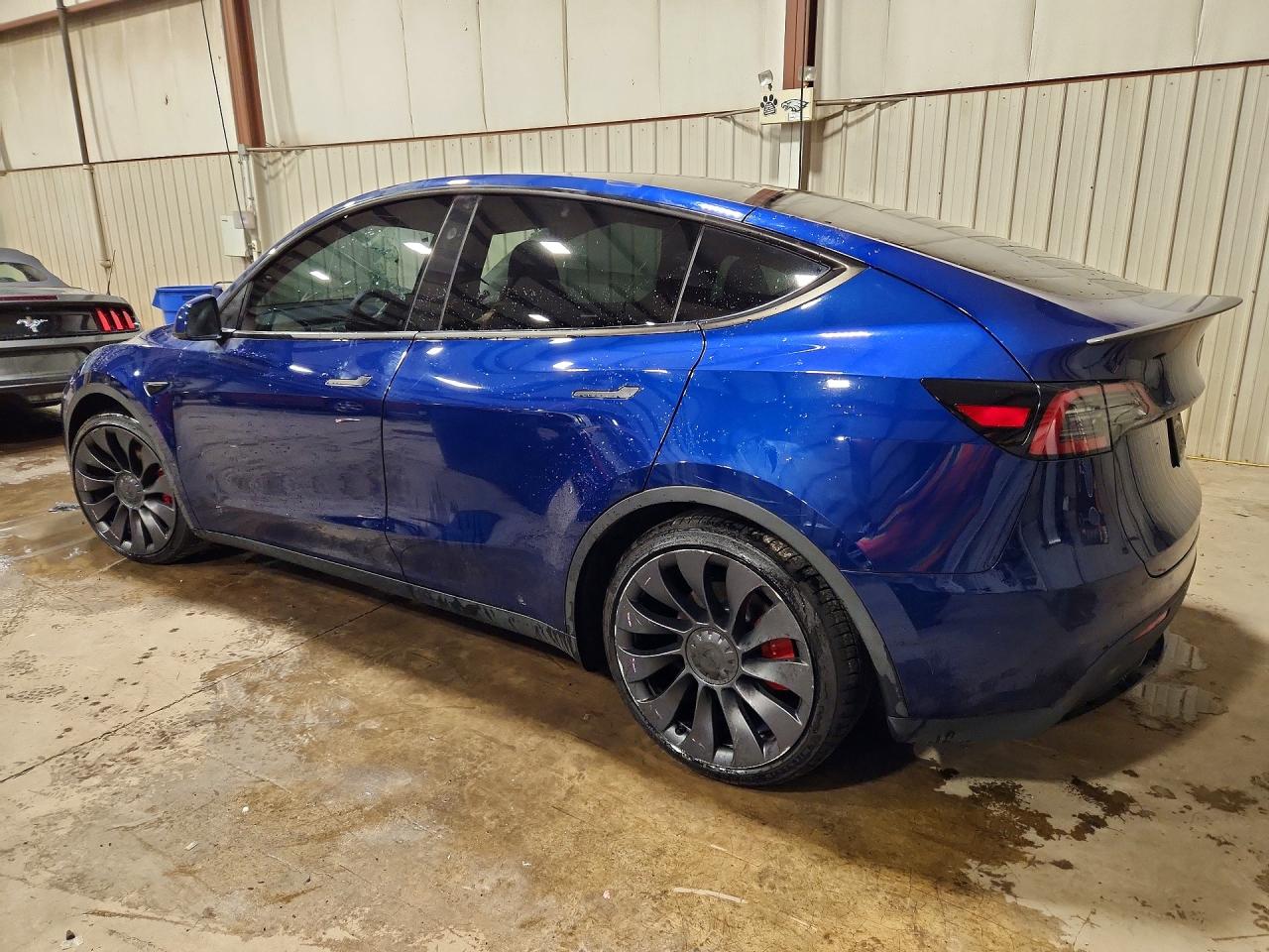 2024 TESLA MODEL Y — снимка 2