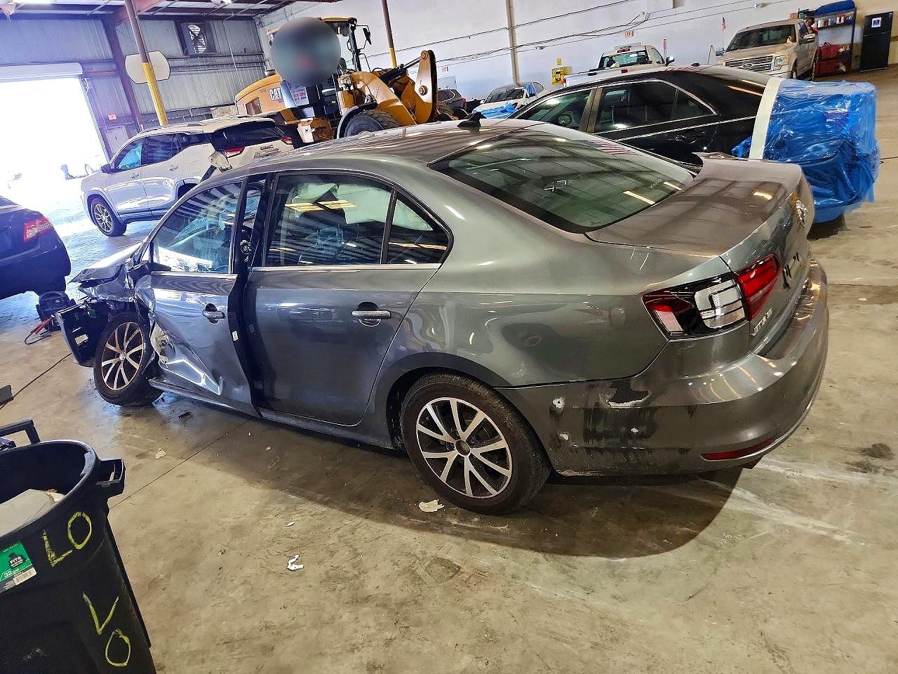 2017 VOLKSWAGEN JETTA SE — снимка 2