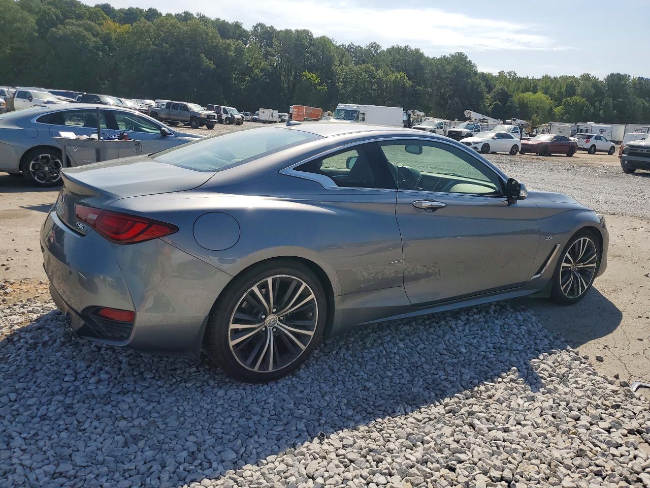 2018 INFINITI Q60 3.0T LUXE — снимка 3