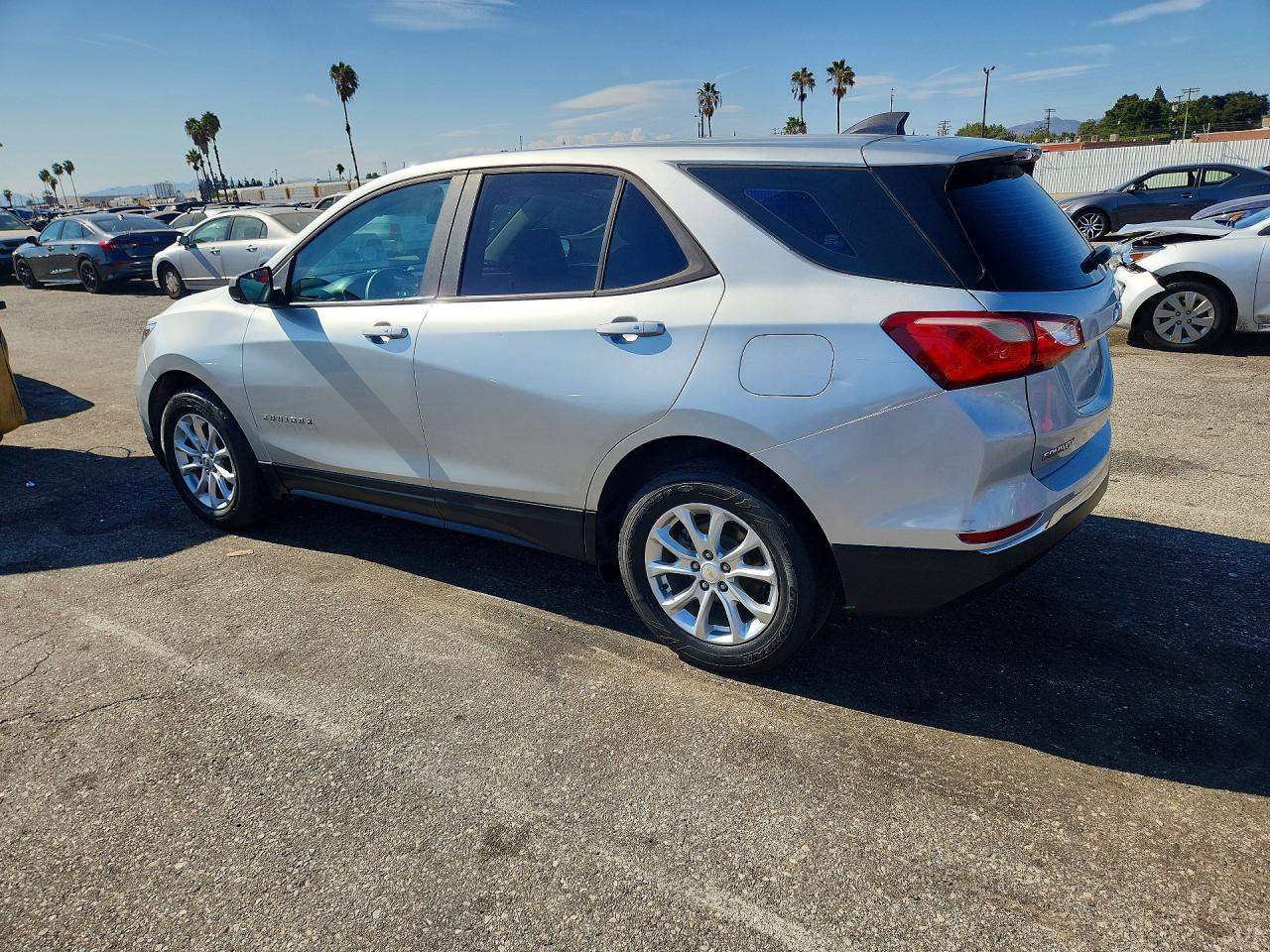 2018 CHEVROLET EQUINOX LS — снимка 2
