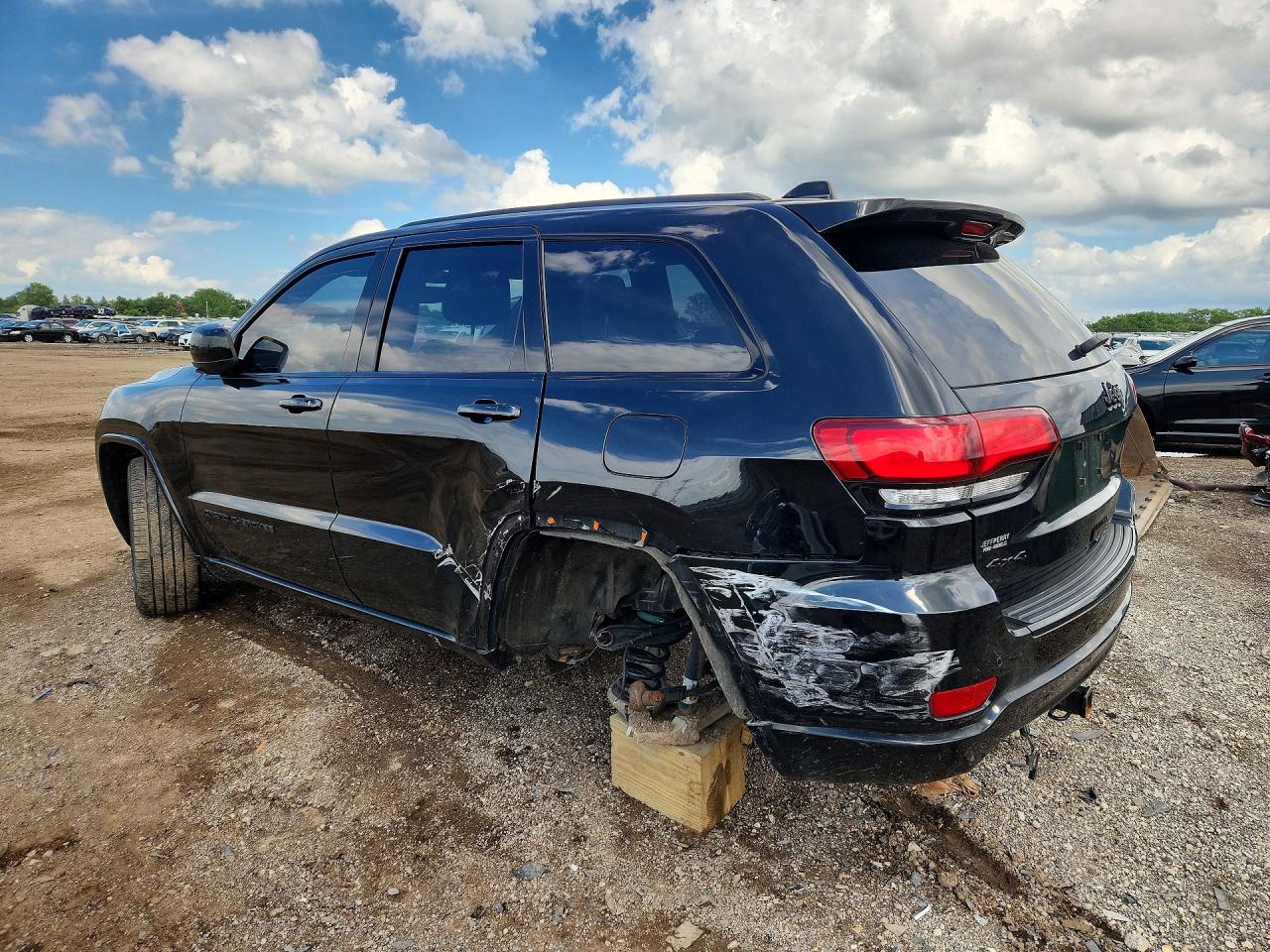 2017 JEEP GRAND CHEROKEE LAREDO — снимка 2