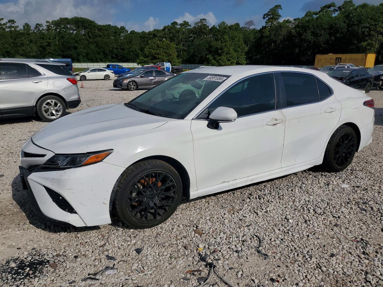 2018 TOYOTA CAMRY SE