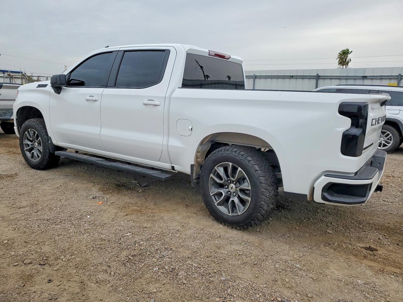 2025 CHEVROLET SILVERADO K1500 RST — снимка 2