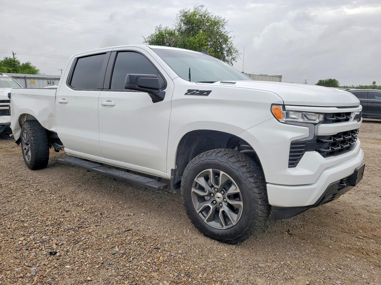 2025 CHEVROLET SILVERADO K1500 RST — снимка 4