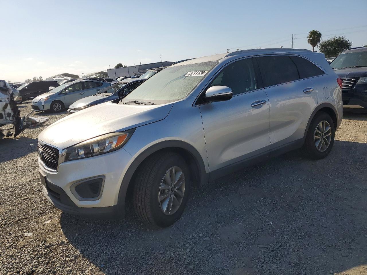 2016 KIA SORENTO LX