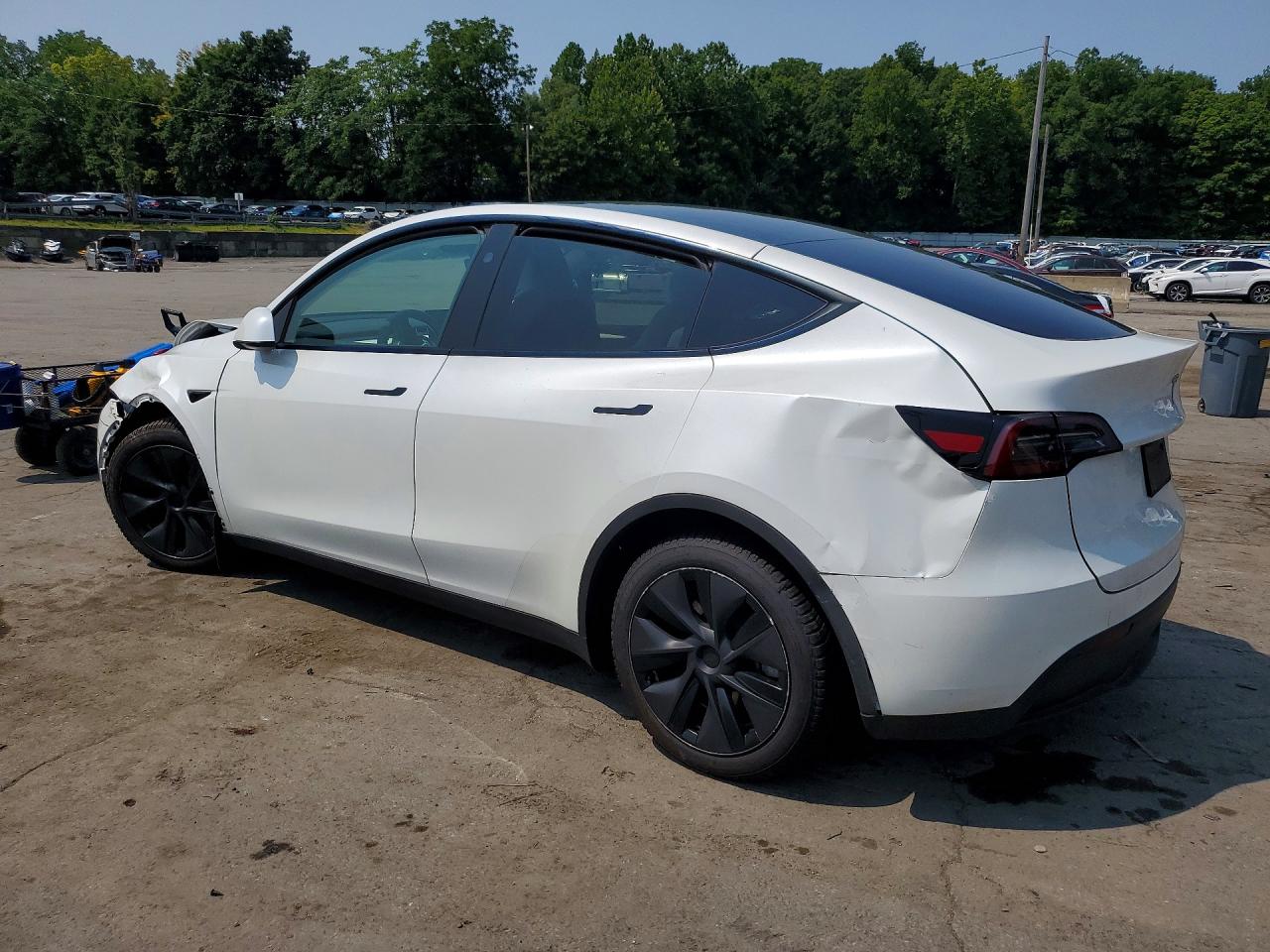 2025 TESLA MODEL Y — снимка 2
