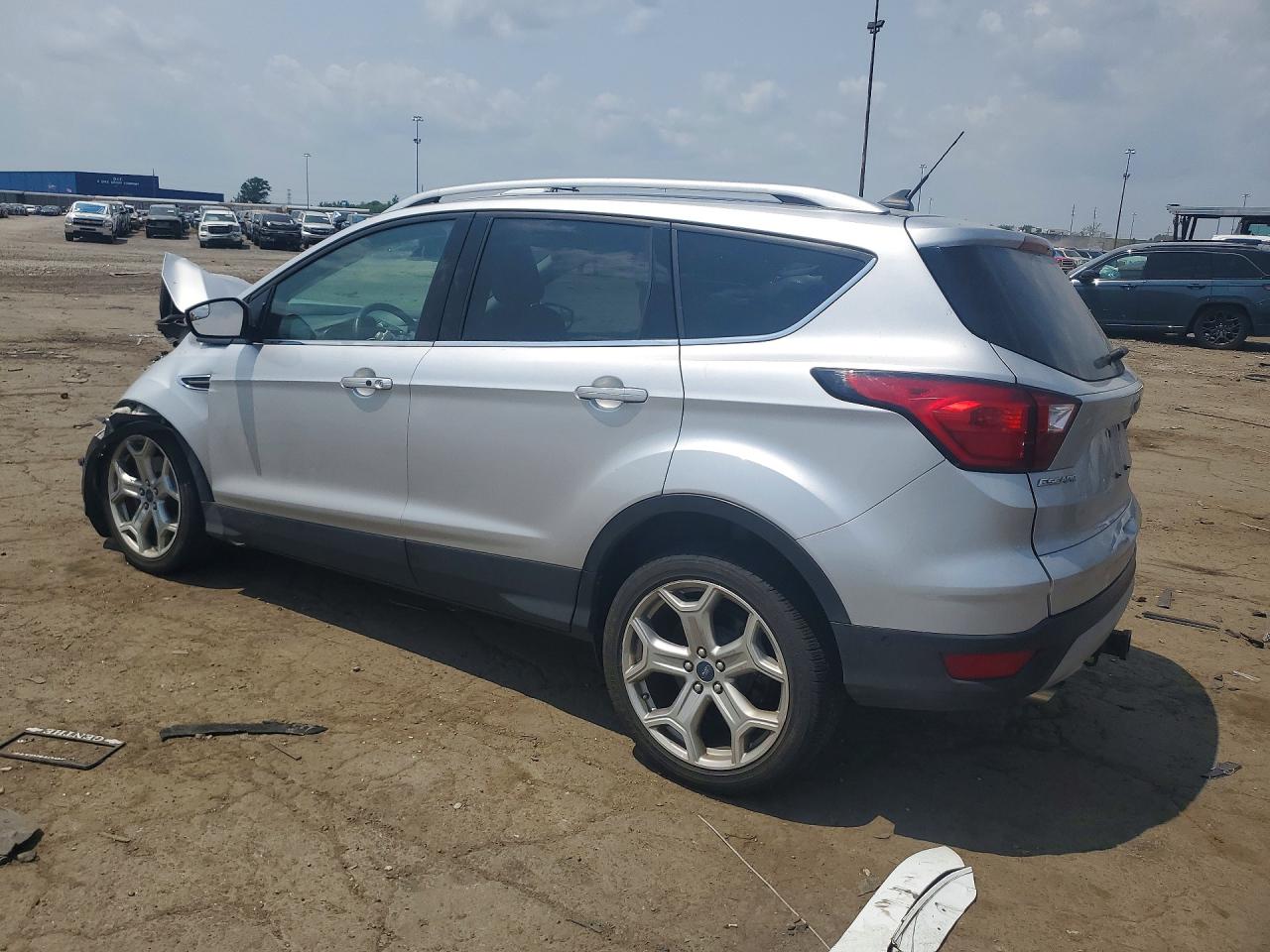 2019 FORD ESCAPE TITANIUM — снимка 2