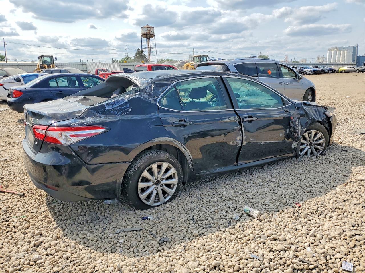 2020 TOYOTA CAMRY LE — снимка 3