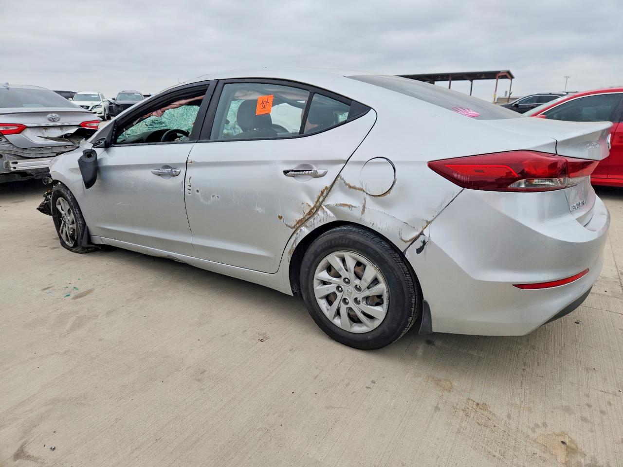 2018 HYUNDAI ELANTRA SE — снимка 2