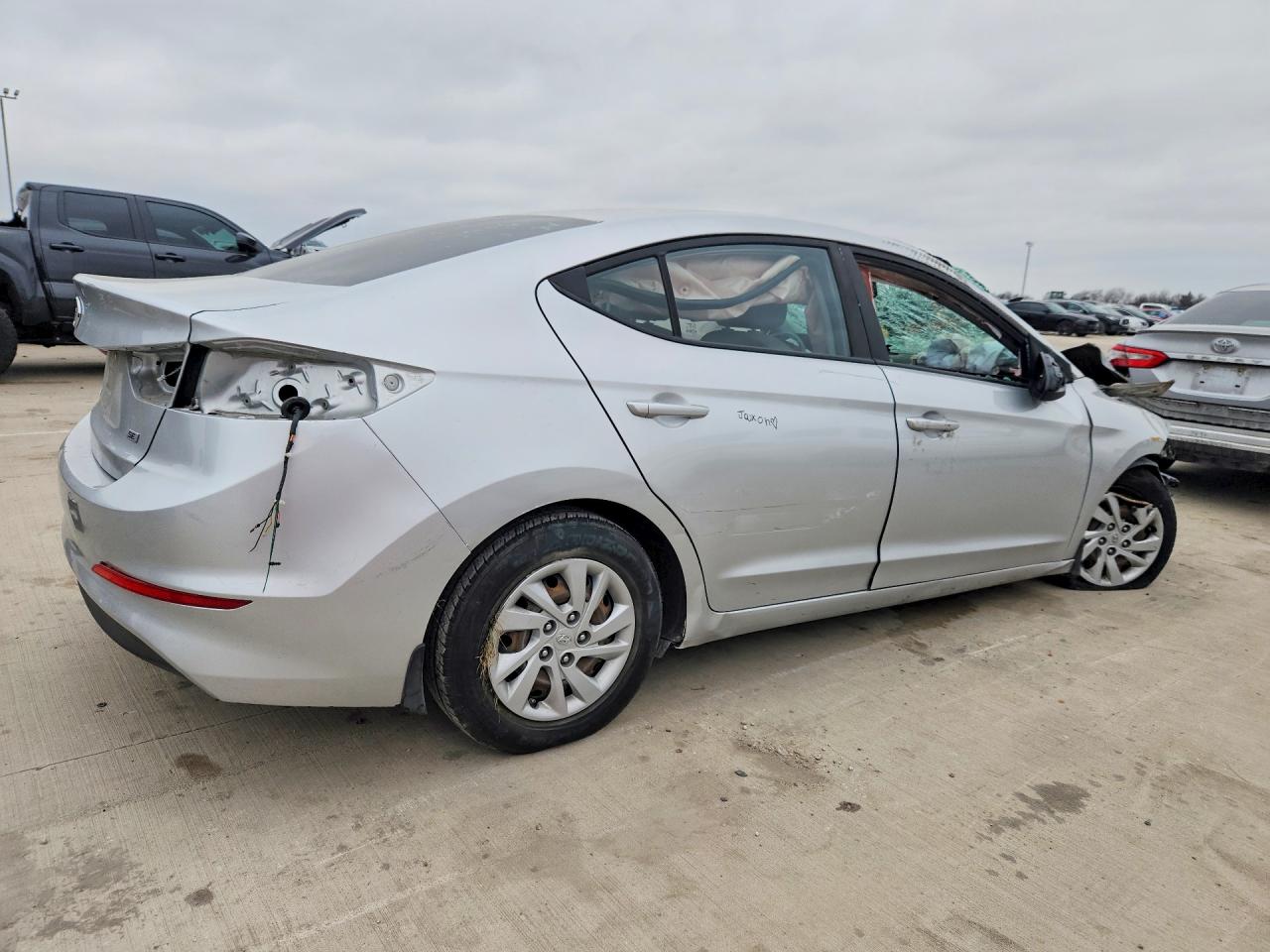2018 HYUNDAI ELANTRA SE — снимка 3