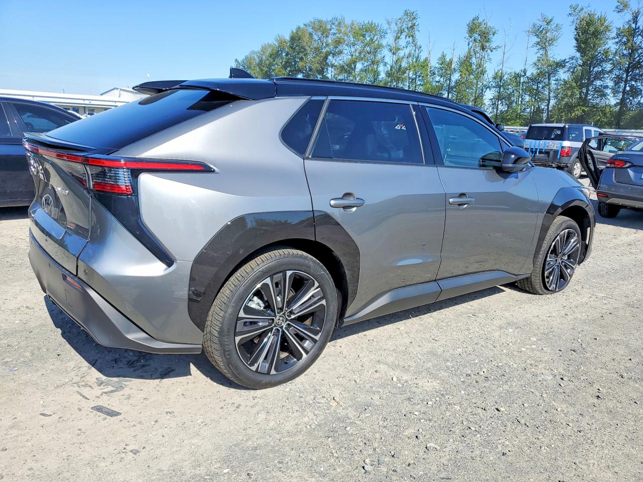 2023 TOYOTA BZ4X LIMITED — снимка 3